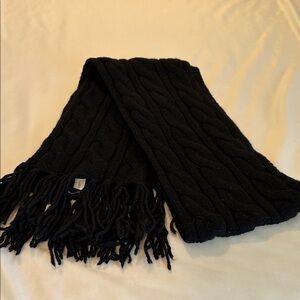 GAP Black Cable Knit Scarf